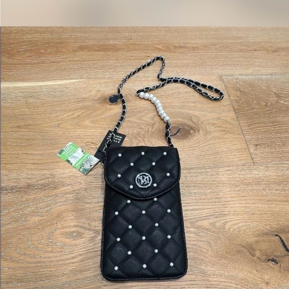 Badgley Mischka Handbags - Badgley Mischka Black Quilted Crossbody Bag